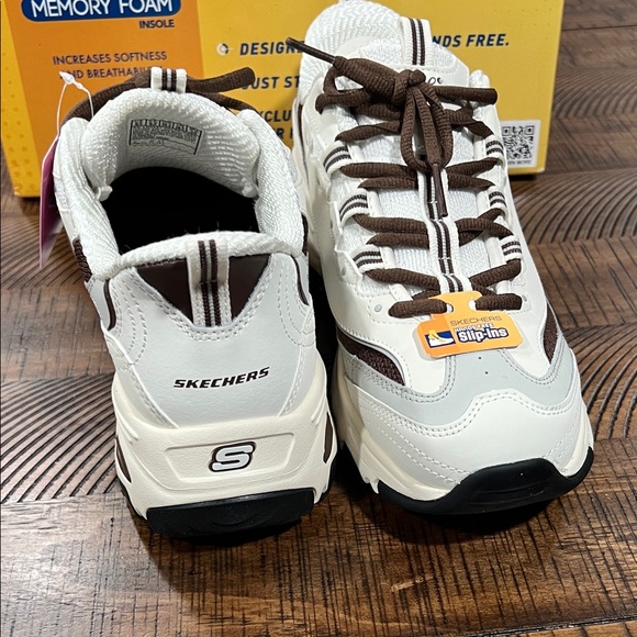 Skechers D’Lites Slip-Ins Cream and Brown Sneakers - Picture 4 of 8